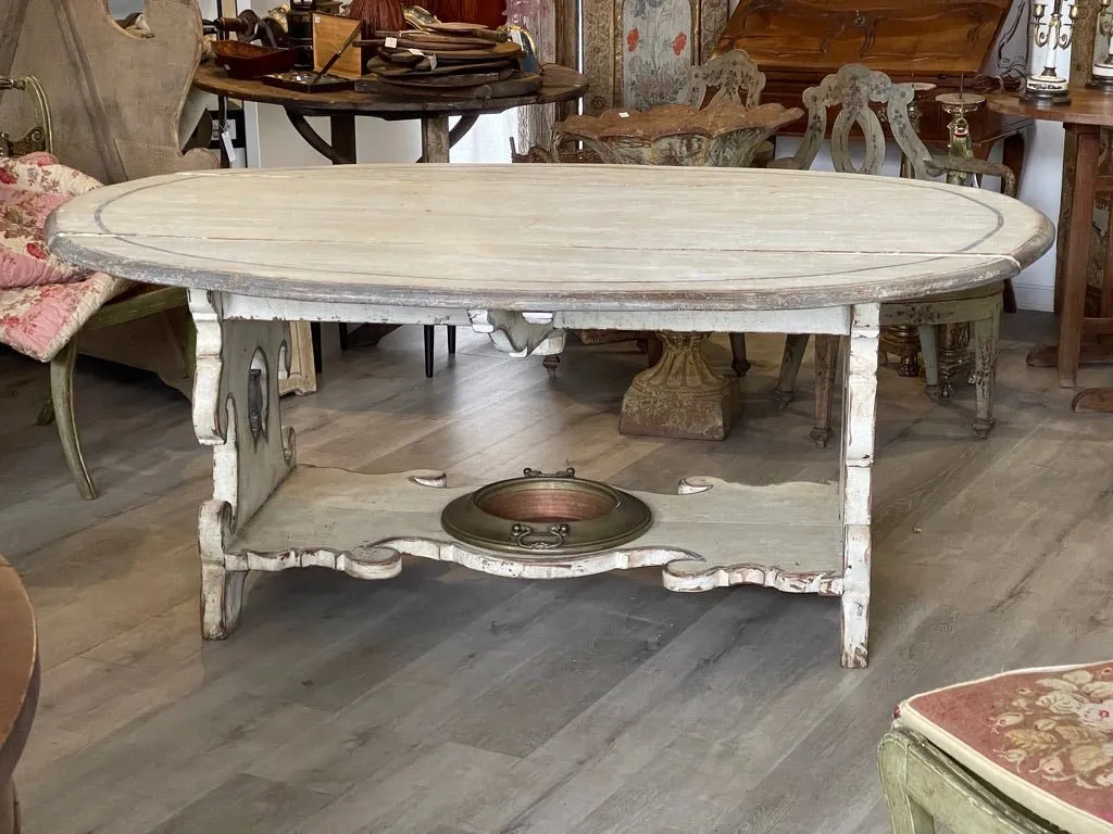 18th Century Painted Italian Baroque Oval Dropleaf Dining Table