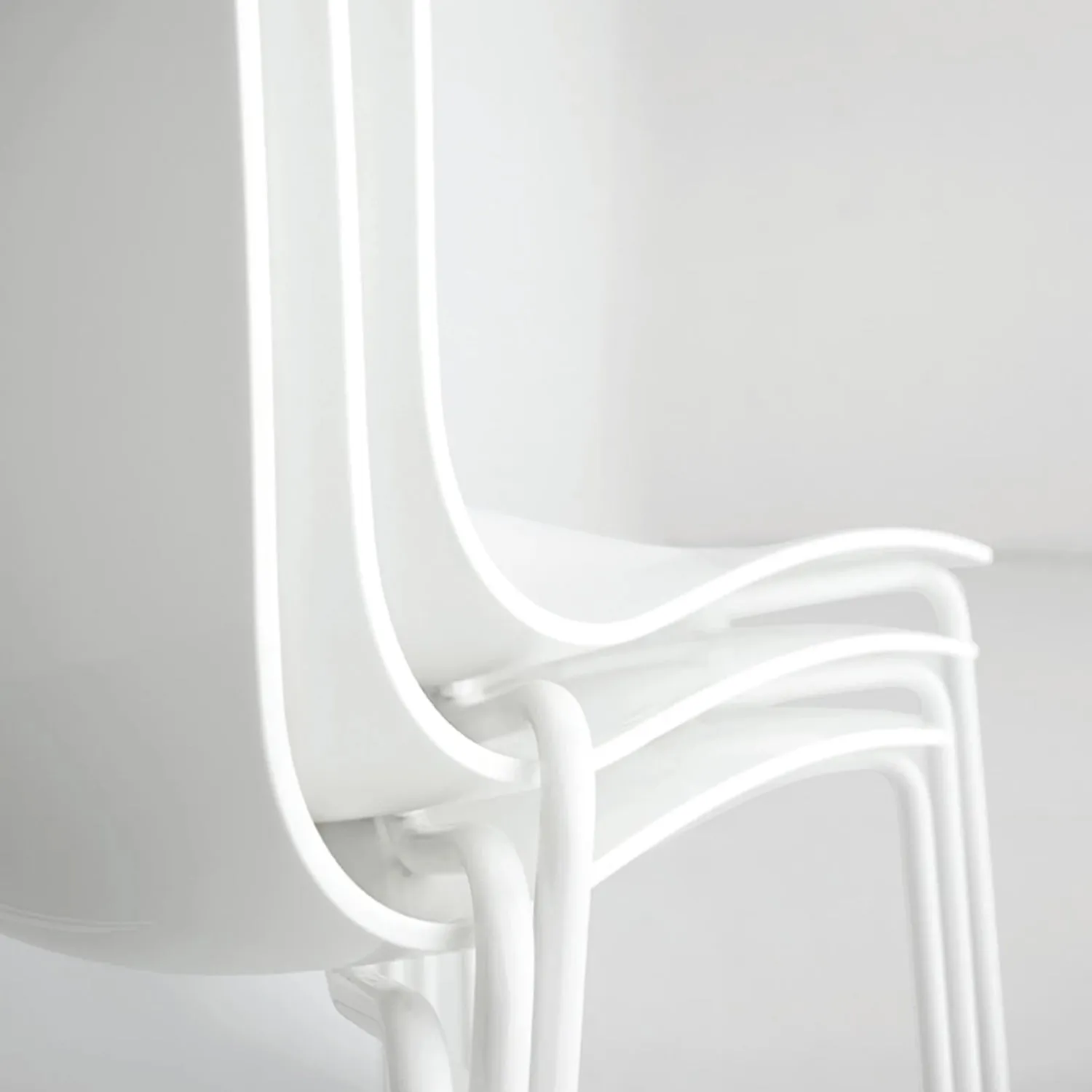Aria Easy Chair | Lightweight, Versatile & Modern Design