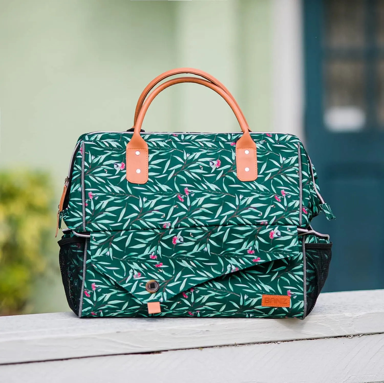 BANZ Picnic Cooler Bag - Insulated, Leak Proof, Collapsible Cooler - Great for Taking The Family to Picnics, The Beach, or Travel to Any Outdoors Event