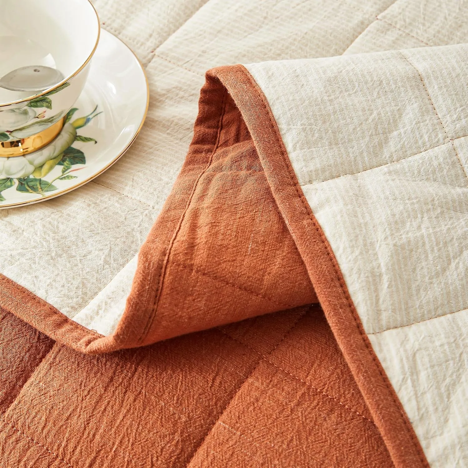 Burnt Orange Twin Quilt， Cotton Linen Twin Quilt Bedding Set，2-Pieces Quilted with Cream Stripe Coverlet Lightweight Bedding Comforters with 1 Pillow Sham