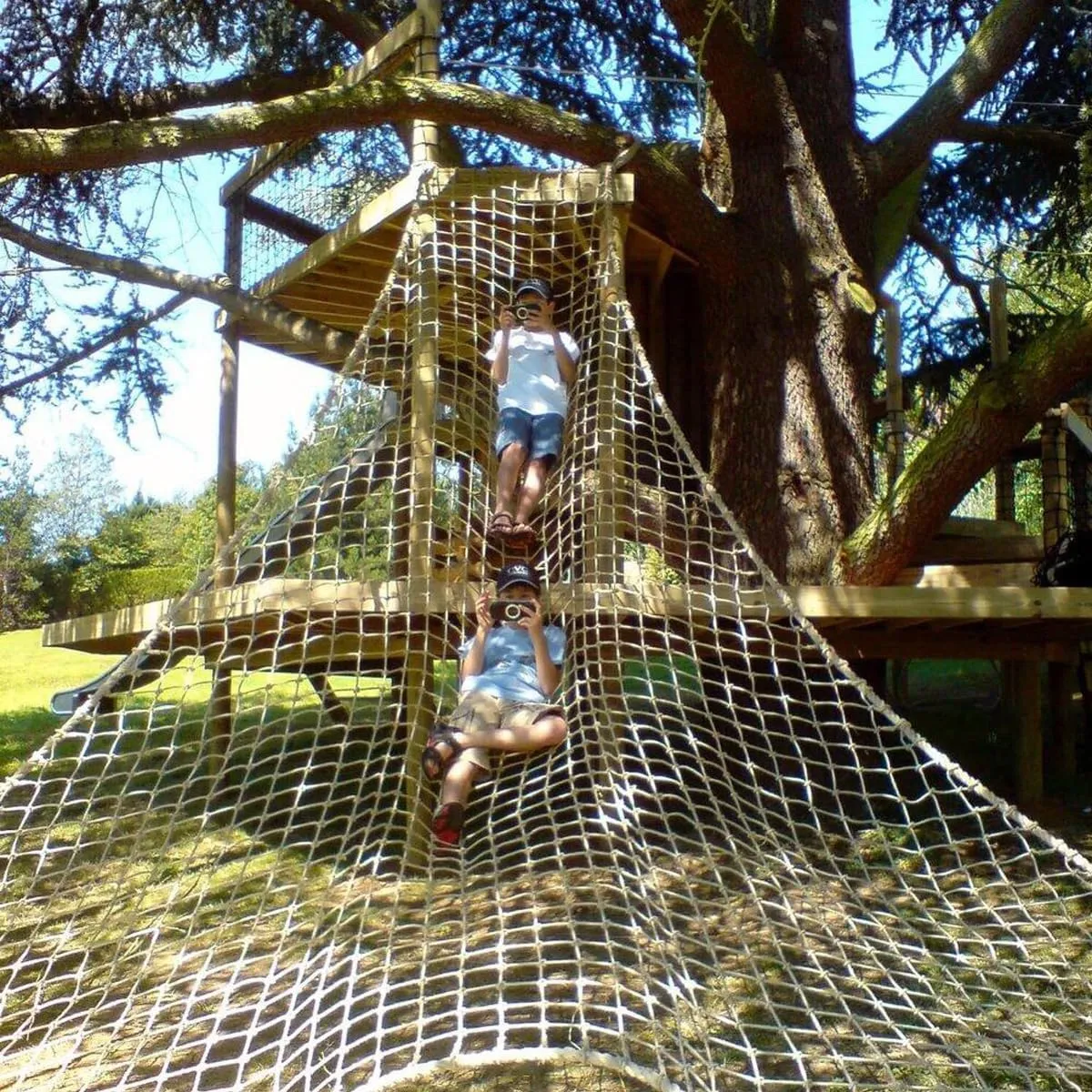 Climbing Net for Kids and Adults,16mm Thick Jute Hemp Rope Nets,Playground Play Climbing Net,Outdoor Treehouse Rope Ladder Hammock,Heavy Duty Large Military Climbing Net for Outdoor(Size:0.5mx8m)