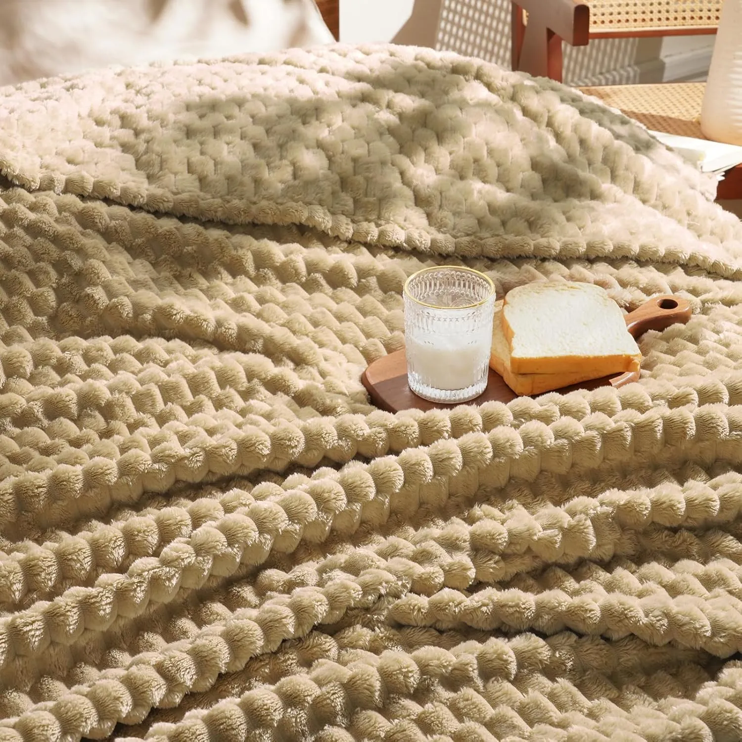 David's Home Ultra Soft Fleece Blanket Twin Size, Warm Lightweight 3D Jacquard Flannel Blanket for Fall Winter, Fluffy Cozy Luxury Plush Suitable for Bed Room Decor,66"x90", Light Khaki