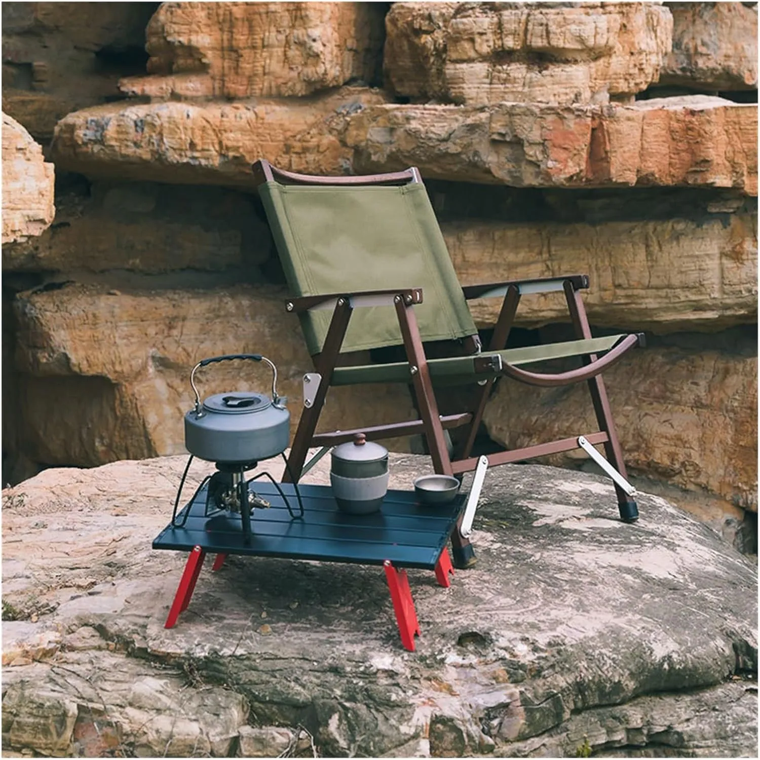 Folding Dining Table Ultra Light Folding Computer Bed Desk Camping Mini Portable Foldable Table for Outdoor Picnic Barbecue Tours Tableware (Color : Silver)