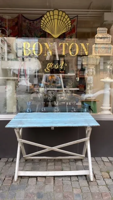 Folding Table
