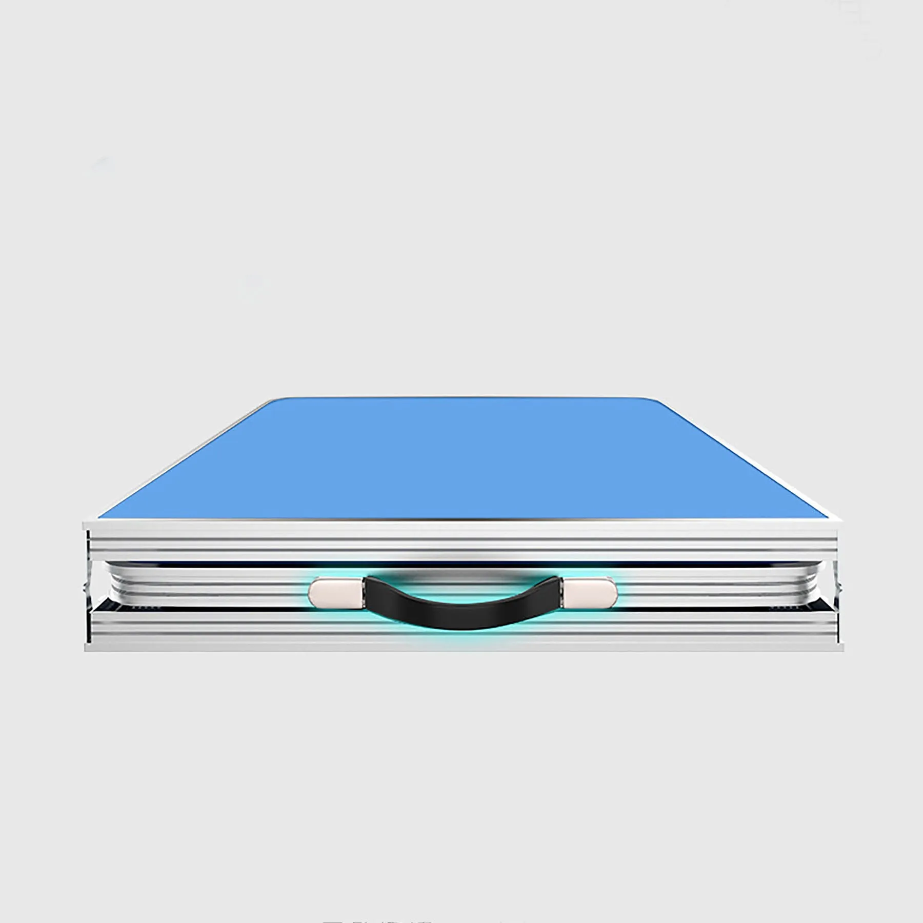 Folding table