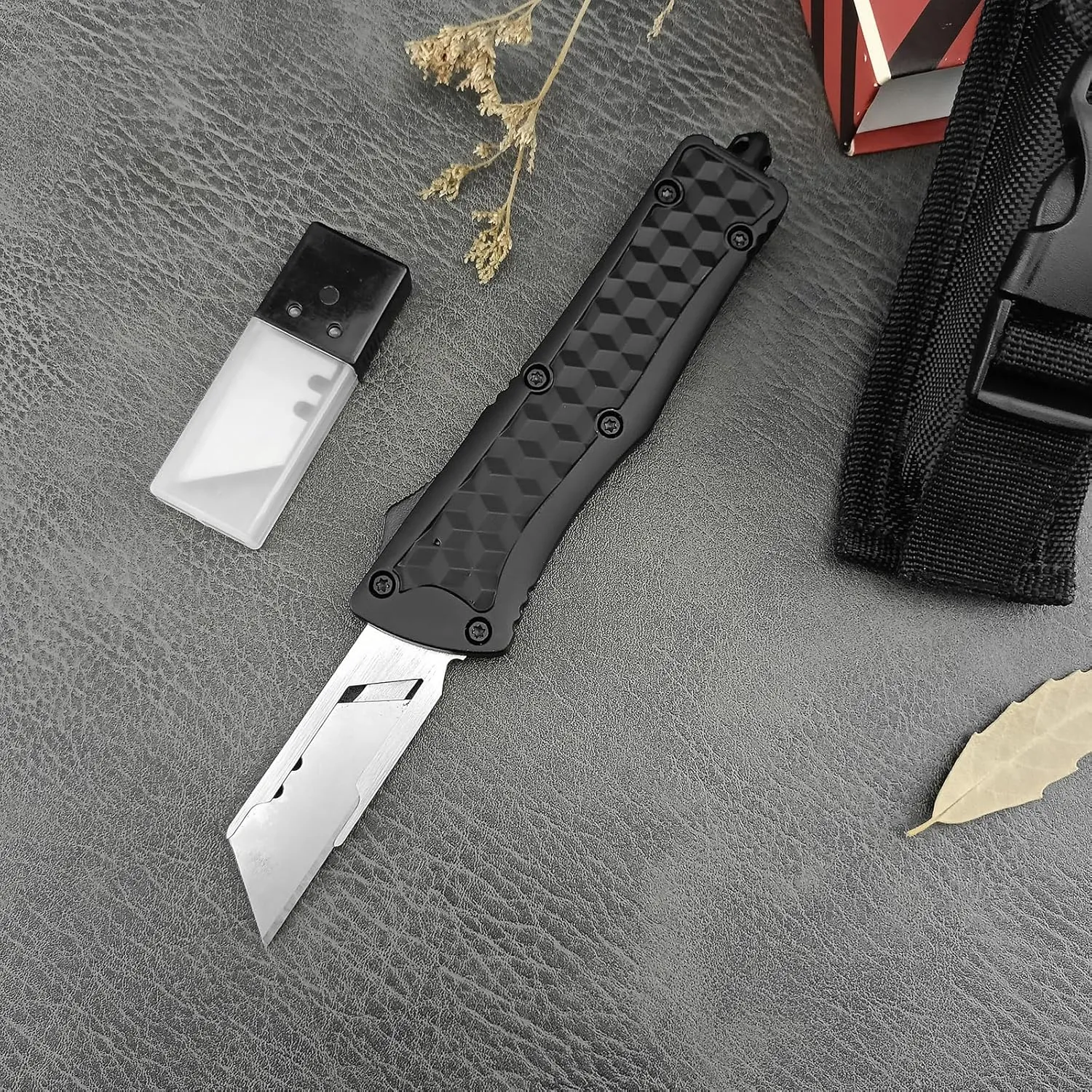 Folding Utility Knife, Zinc Alloy Handle Heavy Duty Safety Box Cutter, EDC Utility Knife with Extra 10PC Blades, Ideal for Home Tools, Office and Outdoors (Checkered Handle)