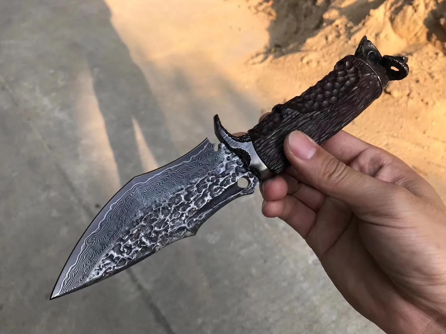 Goat Skull Handmade Damascus Steel Outdoor Knife