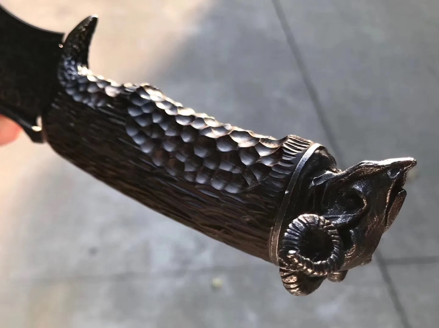 Goat Skull Handmade Damascus Steel Outdoor Knife