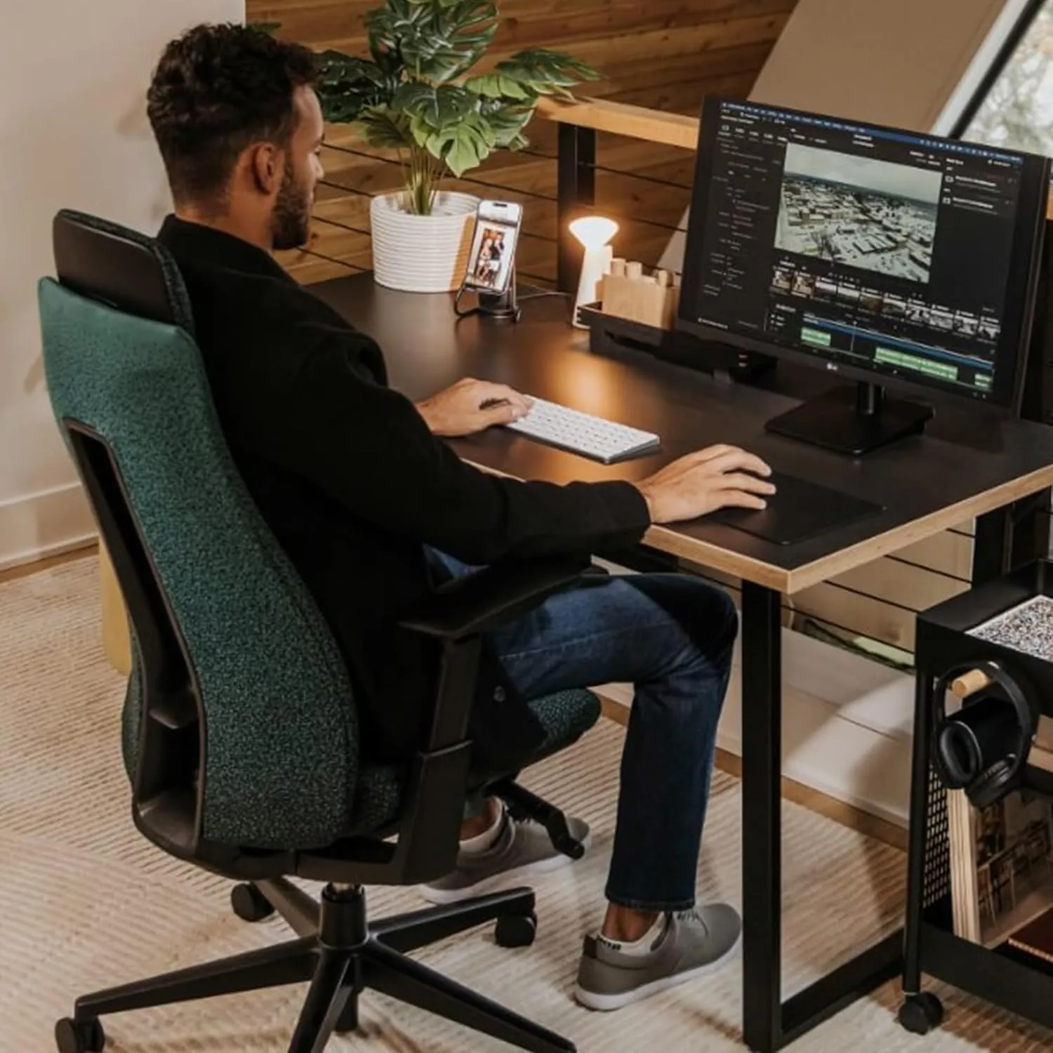 Haworth Fern Office Chair – Ergonomic and Stylish Desk Chair with Breathable Mesh Finish - Without Lumbar Support (Coal)