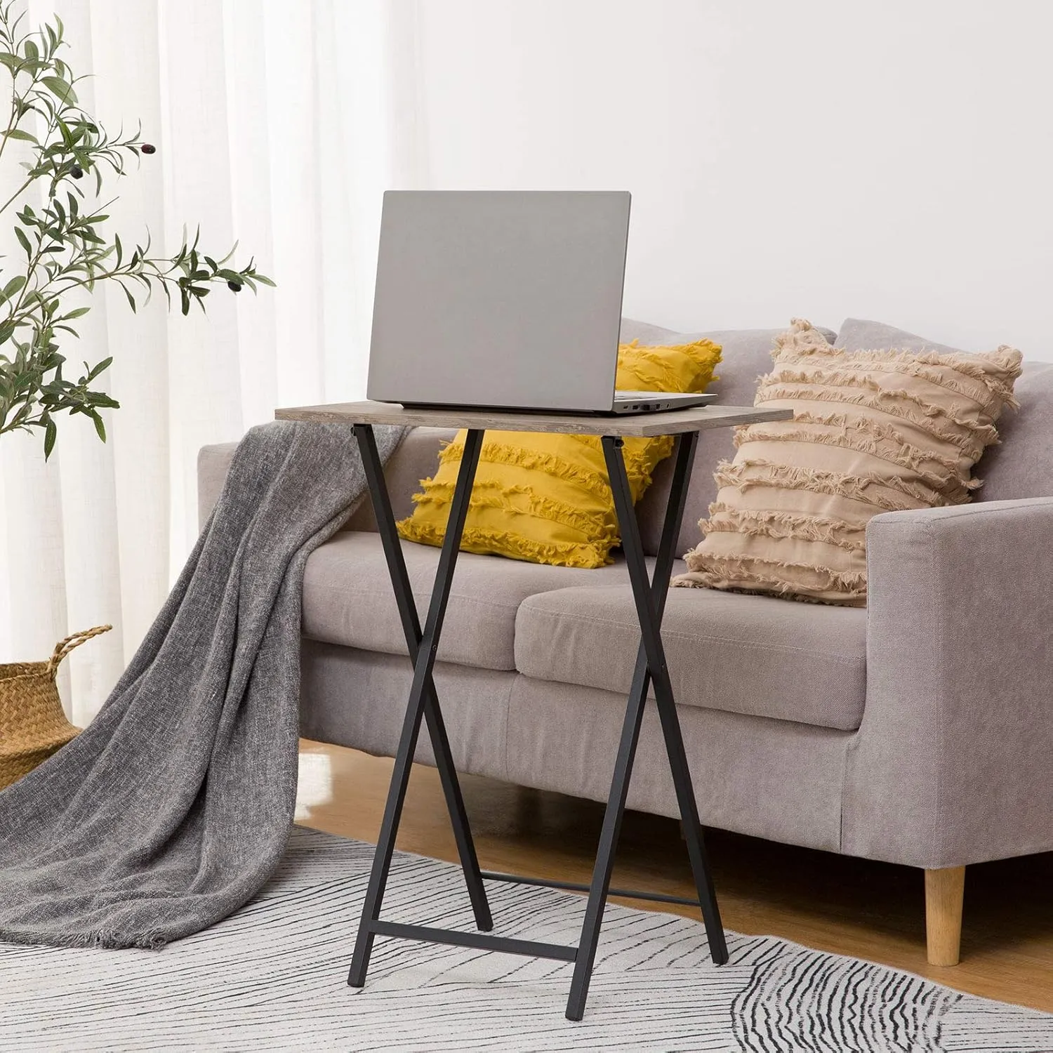 HOOBRO Folding TV Table, TV Tray, Stable Snack Table for Small Space, Portable Sofaside Desk, Easy Assembly and Storage, Ideal for Snacks and Meals in Living Room, Greige and Black BG15BZ01