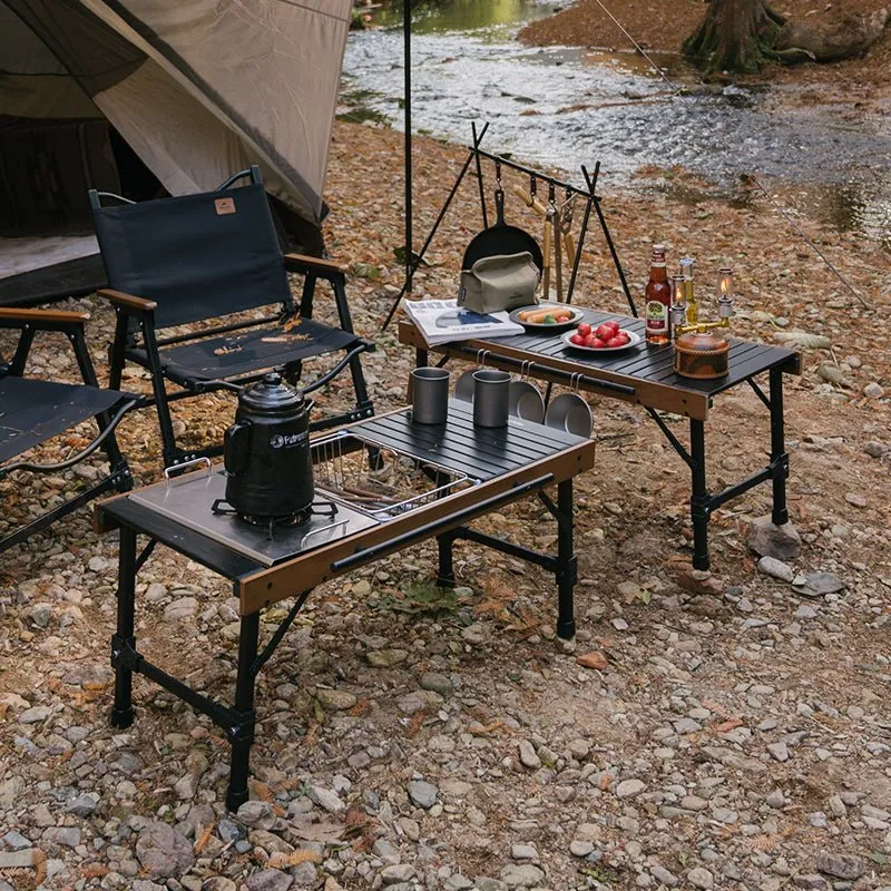 IGT Outdoor Folding Table