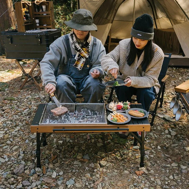 IGT Outdoor Folding Table