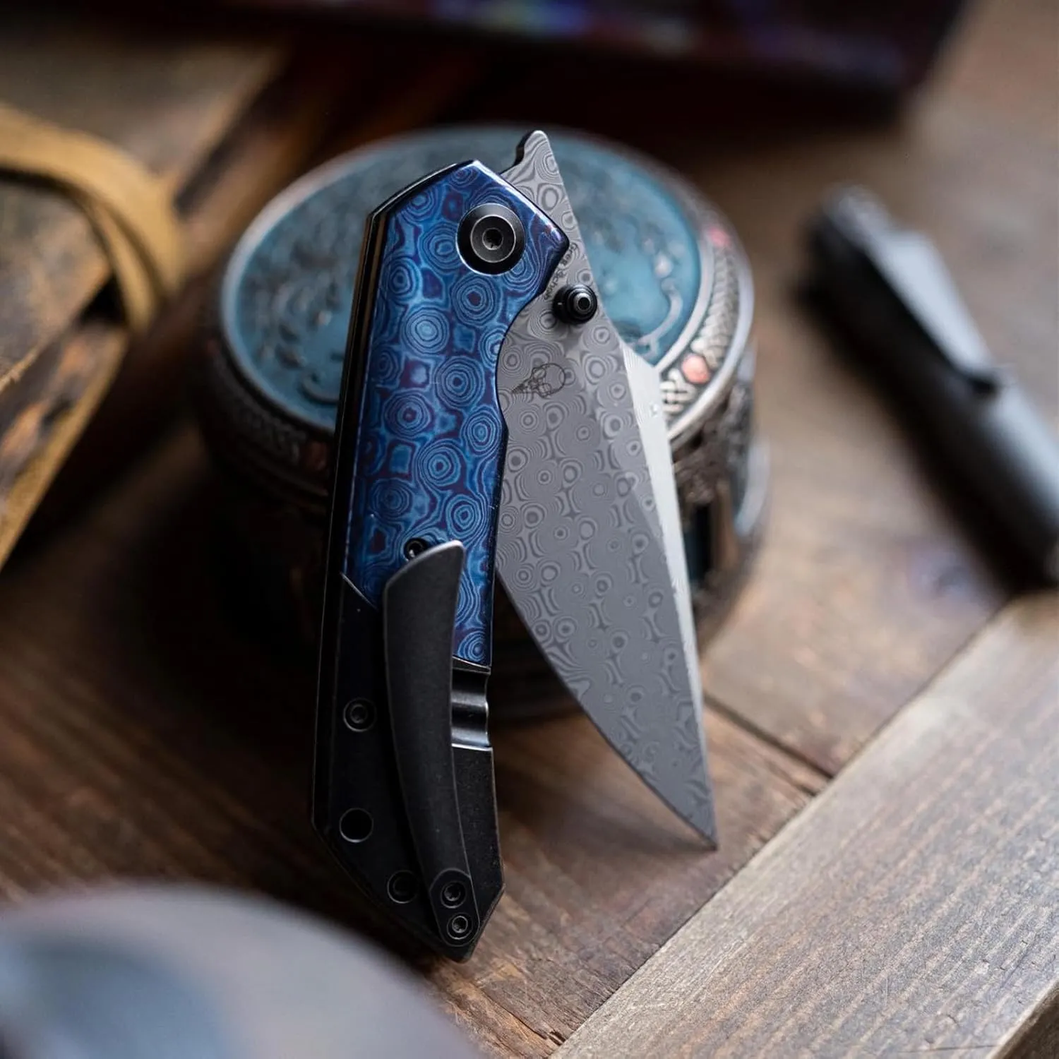 KANSEPT Fenrir Pocket Folding Knives for Men Women EDC Camping Fishing Knives 3.48'' Damascus Harpoon Blade Knives with Black Stonewashed Titanium Timascus Handle and Ti Clip Tactical K1034A8