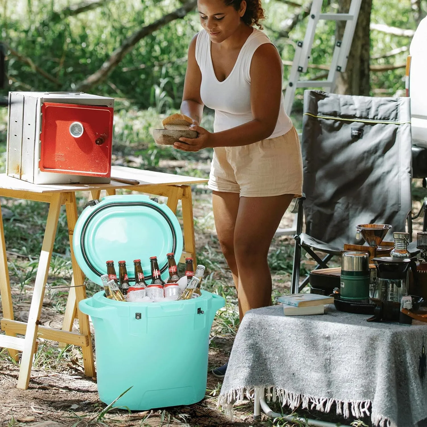 Magshion Portable Beach Cooler Buckets, 26qt Camping Small Hard Cooler with Efficient Drain, 5-7 Days Ice Retention, Leak-Proof and Made of LLDPE, for Picnics, Traveling and BBQ