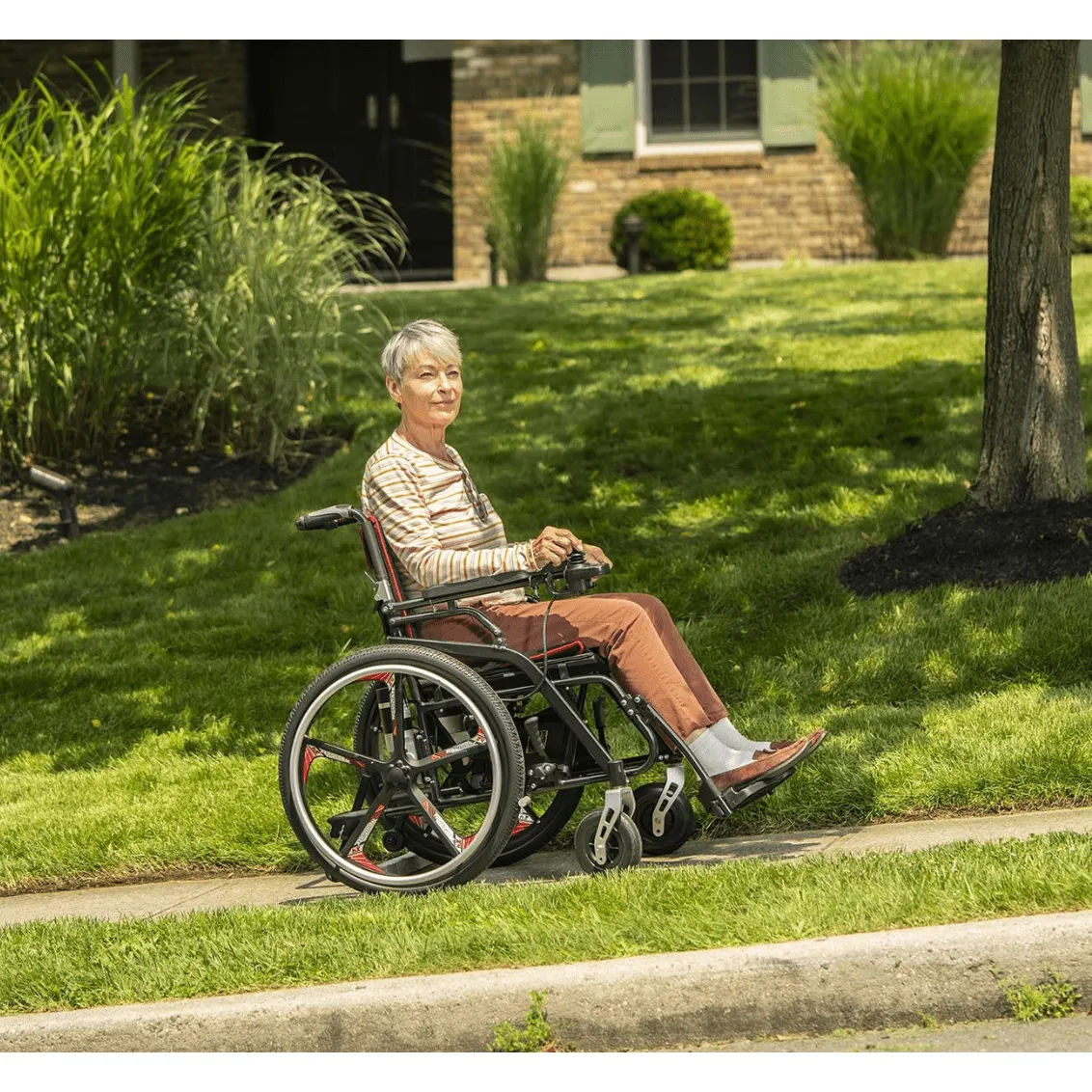 Model H Hybrid Manual and Power Chair in One