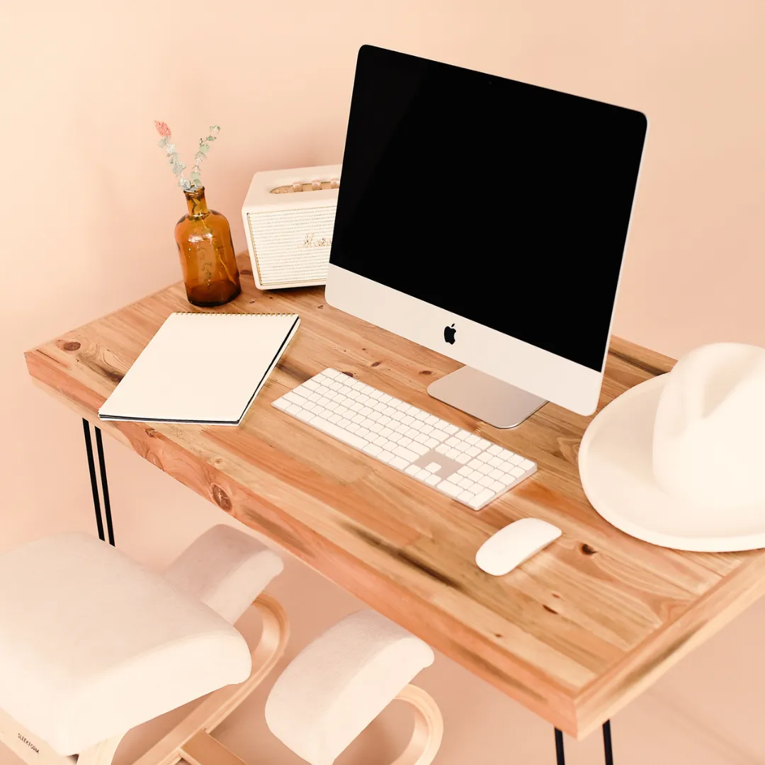 The Portland Folding Table (43"x22")