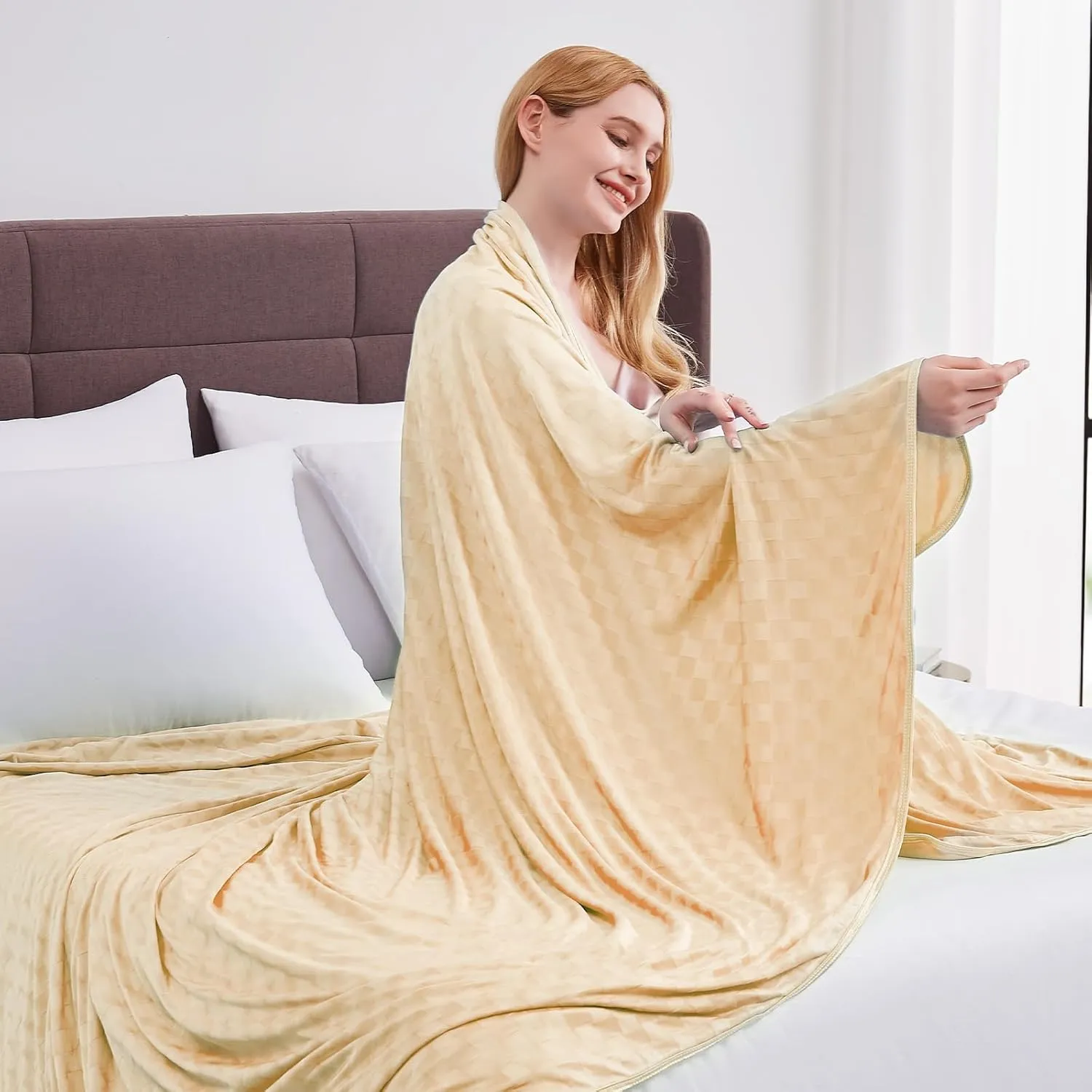Topcee Cooling Blanket, Summer Cooling Blankets for Hot Sleepers, Arc-Chill Q-Max>0.5 Cool Fiber, Oeko-TEX 100% Certified, Soft, Breathable, Double-Side Bed Throw,Keep Cool for Adults Kids 50"x70"