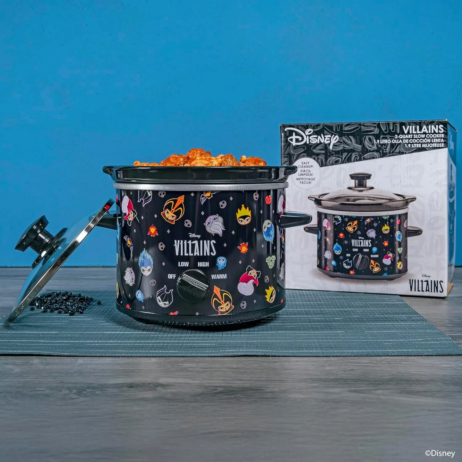 Uncanny Brands Disney Villains 2qt Slow Cooker - Small Kitchen Appliance