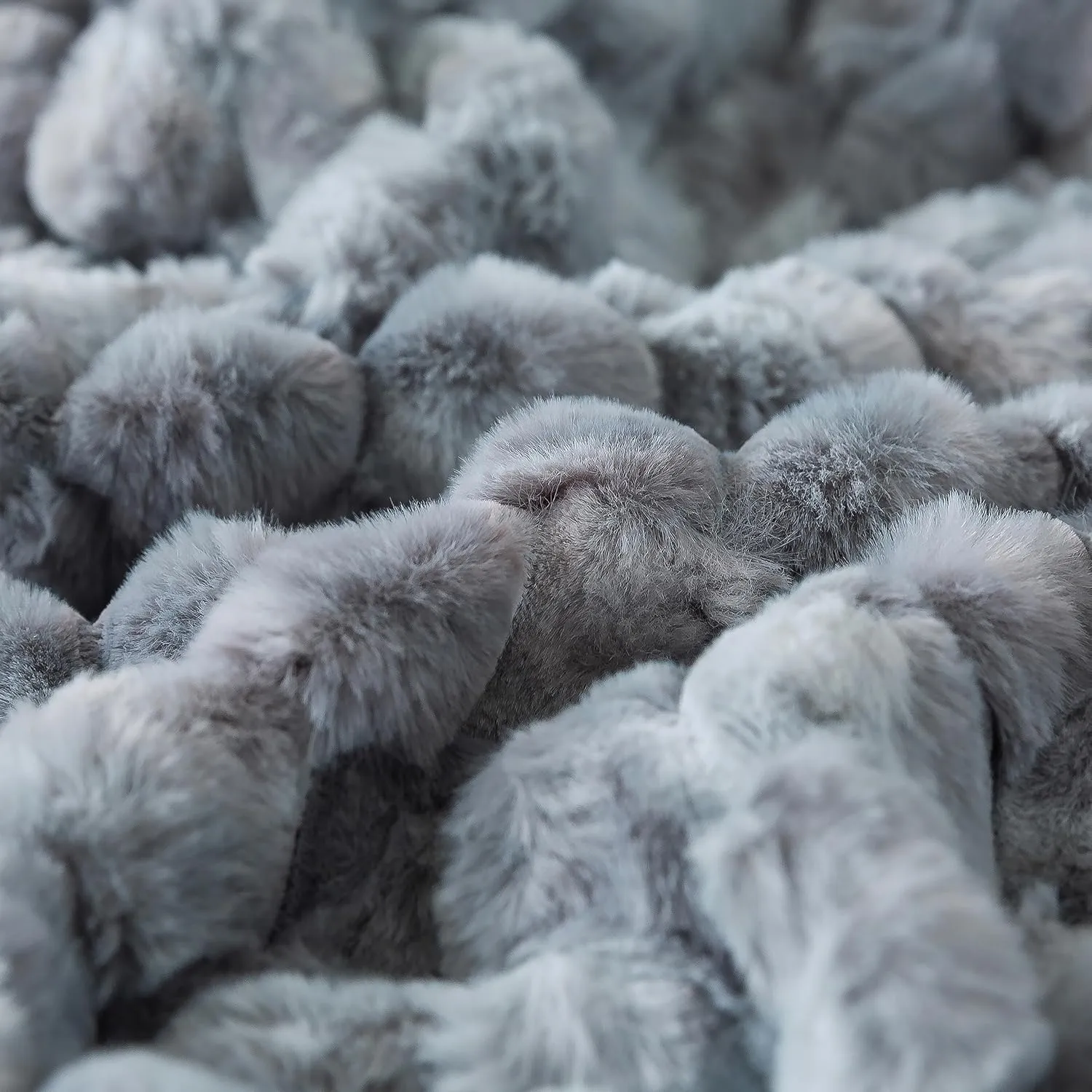 Wajade Faux Fur Throw Blanket for Couch, Soft Mermaid Scales Pattern Jacquard Fuzzy Plush Blanket for All Seasons Lightweight Cozy Decorative Fleece Blanket for Bed Sofa, 50 x 60 inches, Grey