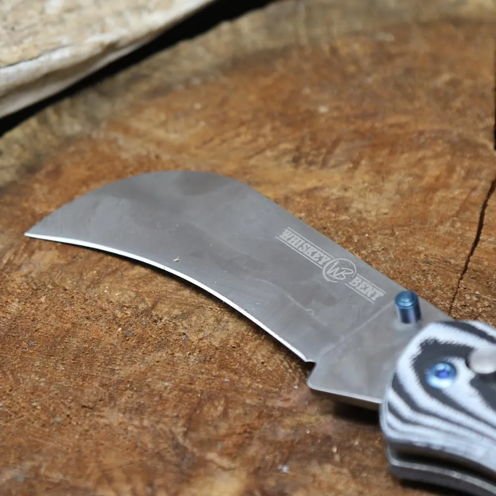 WHISKEY BENT HAT CO. Catch Pin Lock Folding Pocket Knife w/Clip Hawksbill Blade Thumbstud Opening 440C Stainless Steel Blade (Night Hawk, 3.8" - Closed Length)