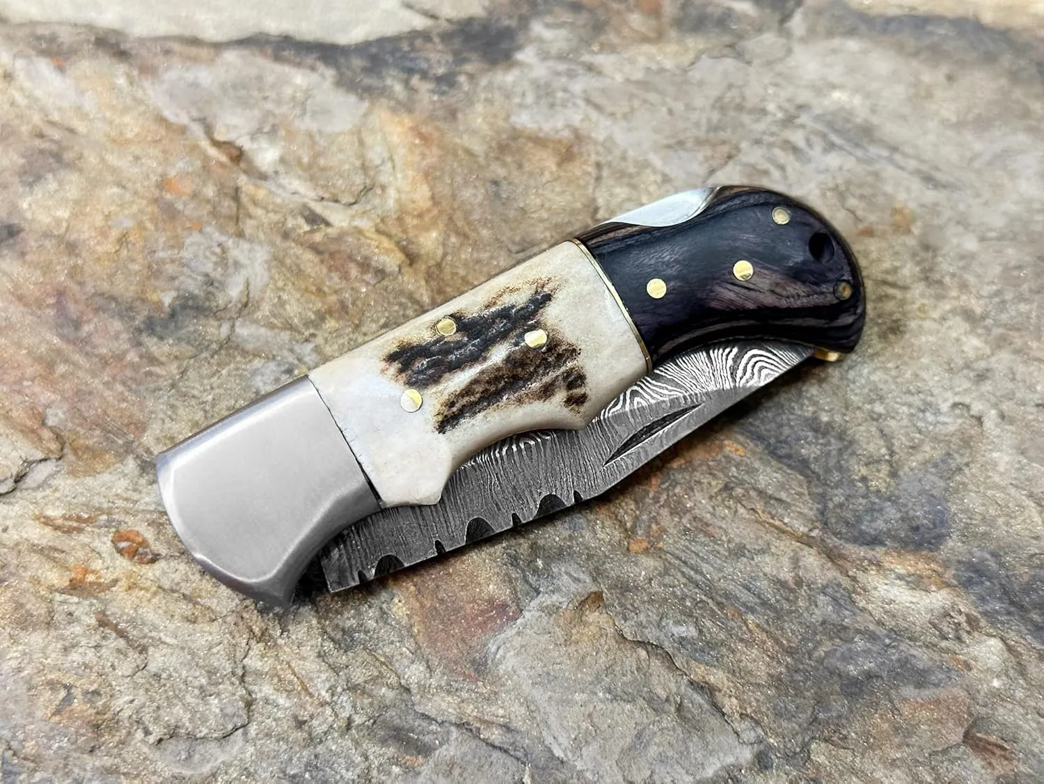 WINTERFELL Damascus Steel Folding Pocket Knife for Men with Leather Sheath, 100% Handmade Gifts for Husband, Dad, Boyfriend, Damascus Steel Groomsman Gift Knives